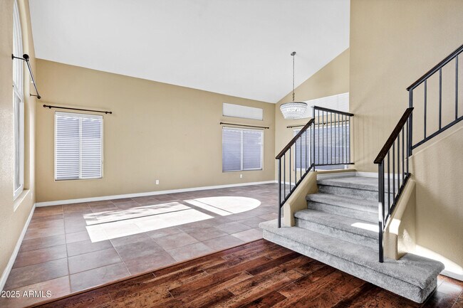 Foto del edificio - 2399 S Walnut Dr