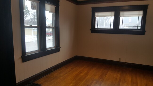 Foto del edificio - 530 S Maple Ave