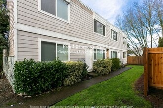 Building Photo - 6851 N Fessenden St