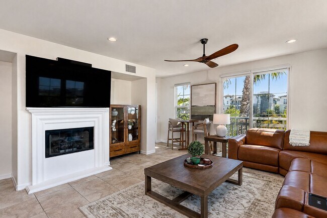 Building Photo - 3 Bedroom + 2 Bathroom Condo | Seabridge | Oxnard | Furnished or Unfurnished