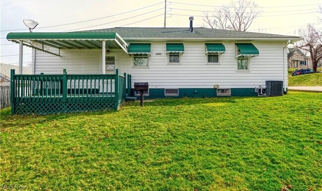 Building Photo - 20 Eastholm Ave