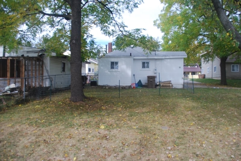 Building Photo - 1033 La Salle