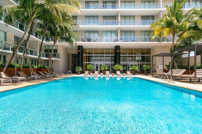 Foto del edificio - 3470 E Coast Ave