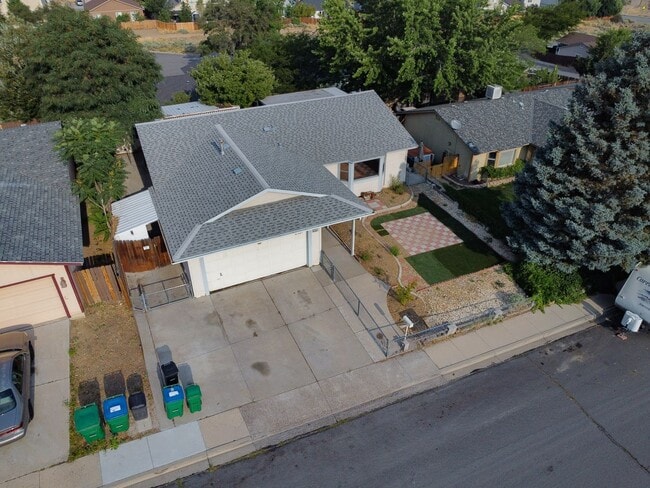 Building Photo - One Level Home in Stead