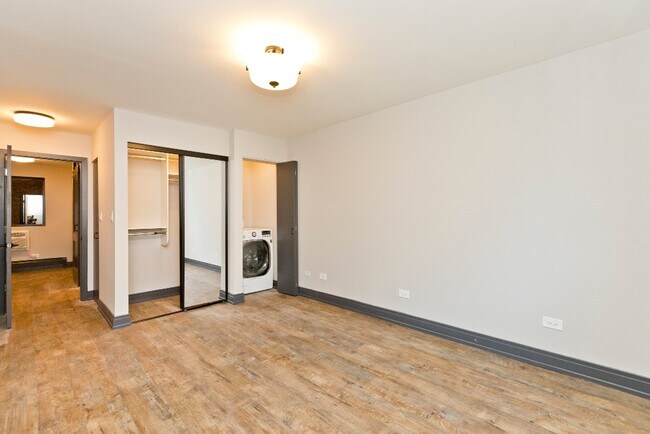 Foto del edificio - 516 W Wrightwood Ave