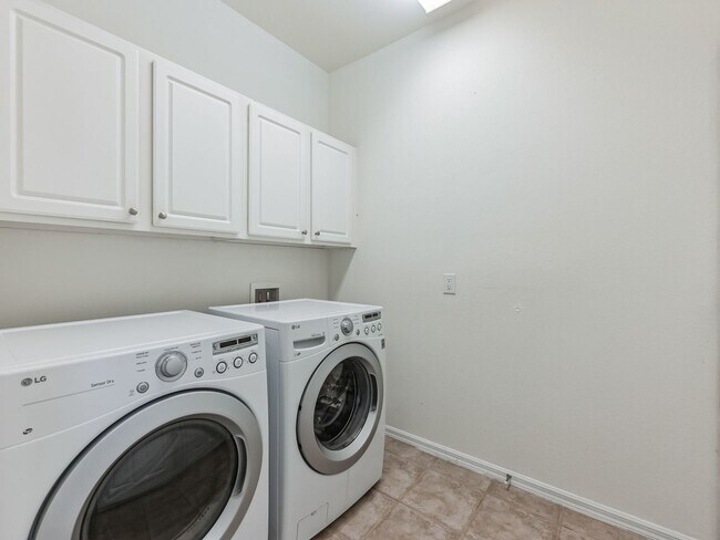 Foto del edificio - 3 Bedroom Single Family Home in Lehigh Acres