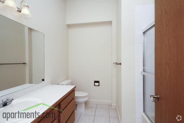 Bathroom - Edgewater Apartments