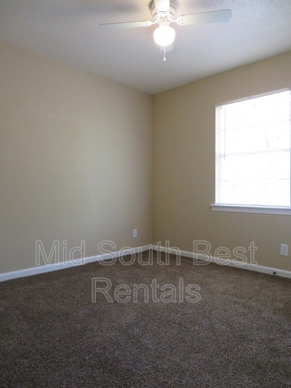 Foto del edificio - 2336 Millbrook Ave