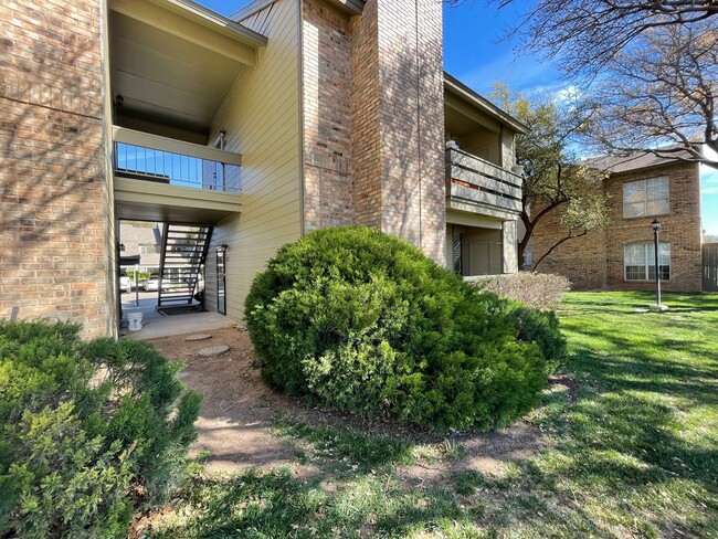 Building Photo - TIMBER RIDGE ONE BEDROOM