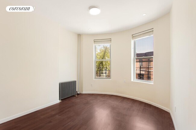 Building Photo - 358 55th St