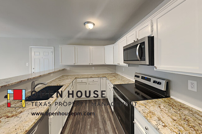 Building Photo - 1632 Kingspoint Dr, Carrollton