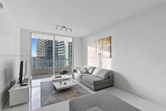 Building Photo - 1080 Brickell Ave