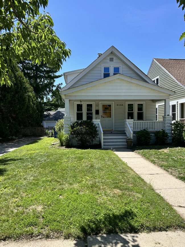 Building Photo - 5155 N Elkhart Ave