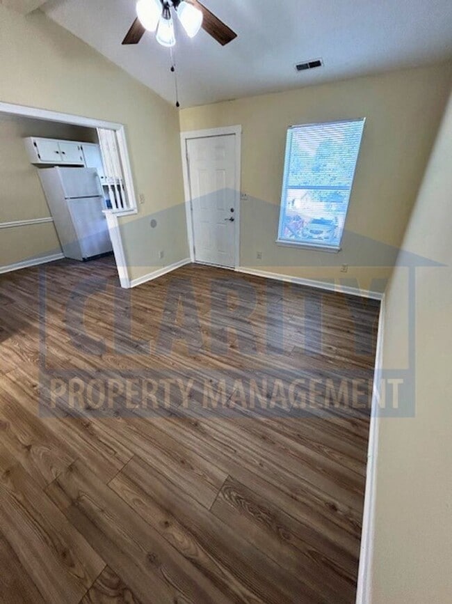 Building Photo - 330-342 TN Nursery Rd