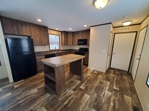 Building Photo - 35 Sparrow Hill Dr