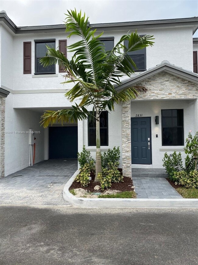 Foto del edificio - 2831 SW 16th Terrace