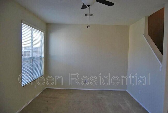Foto del edificio - 16806 Mammoth Springs Dr
