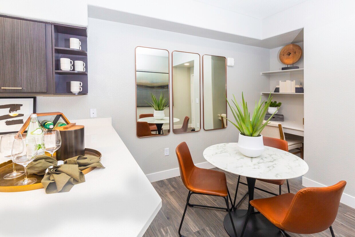 Heritage Deer Valley Apartments 3010 W Yorkshire Dr Phoenix, AZ