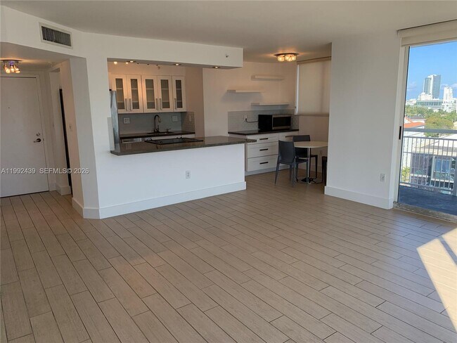 Foto del edificio - 1688 West Ave