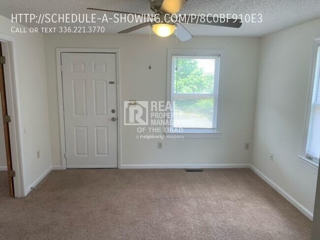 Foto del edificio - Spacious 3BR/1BA in Greensboro!