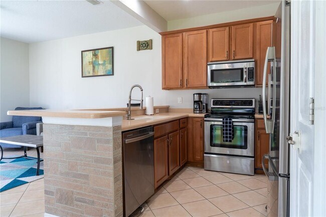 Foto del edificio - 6941 47th Ln N