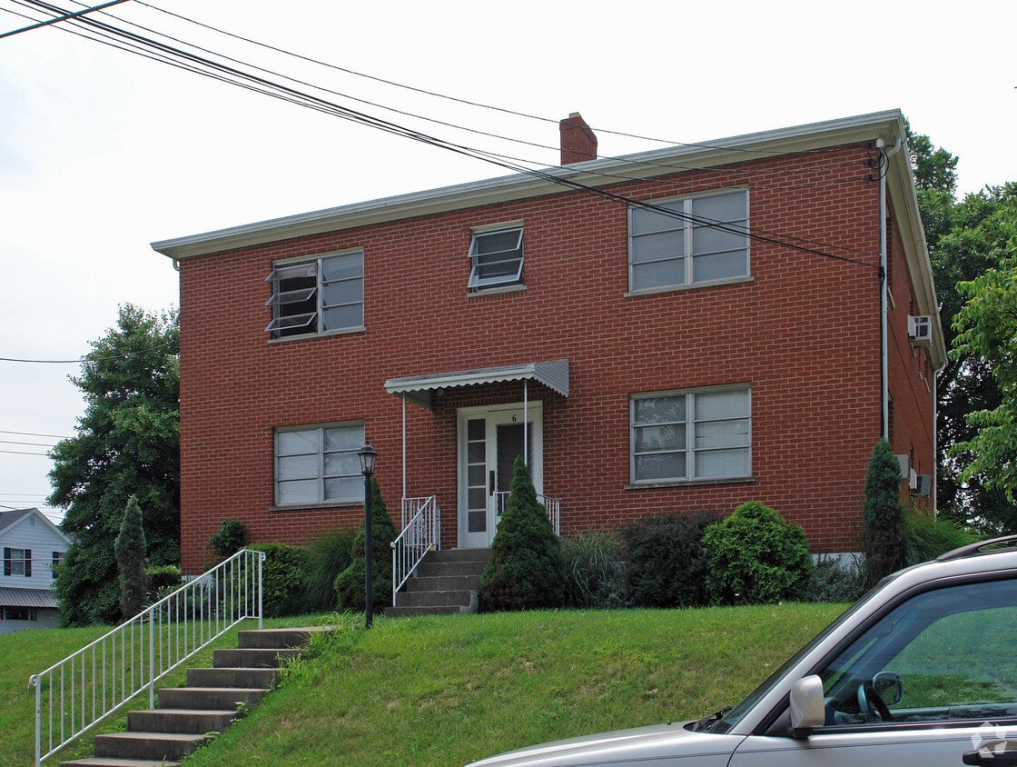 Building Photo - 6 Concord Ave