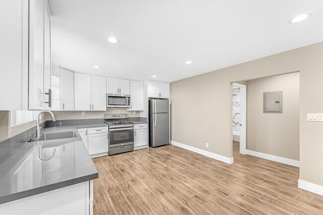 Foto del edificio - 2417 W Stanford St