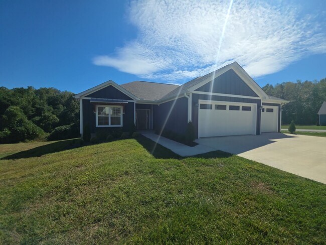 Foto del edificio - 481 Creekview Ln