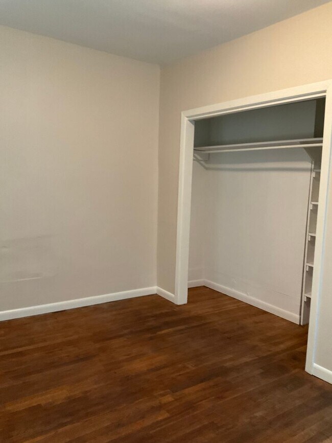 Building Photo - 230 3rd Ave