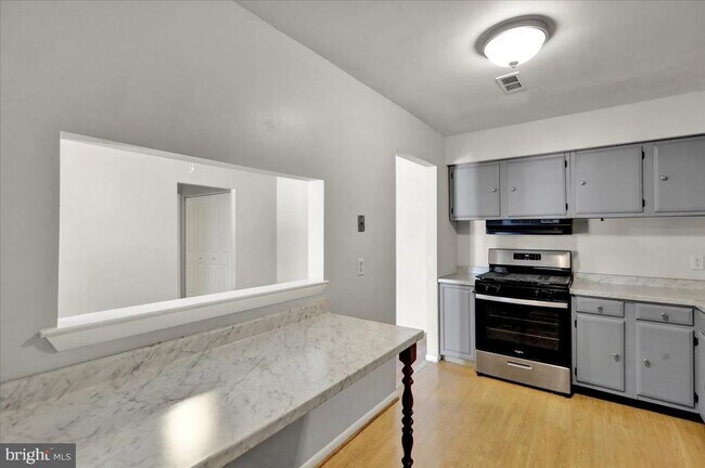 Foto del edificio - 2900 State Hill Rd