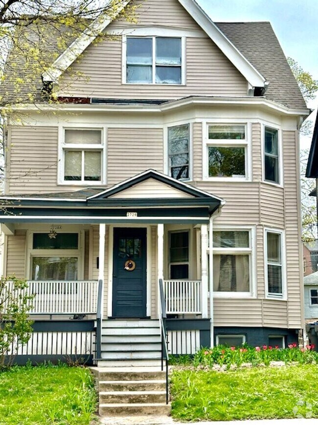 Building Photo - 2728 N Murray Ave