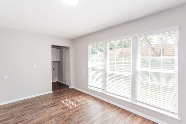 Building Photo - 6308 Basswood