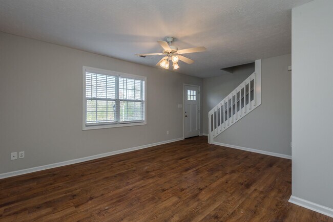 Foto del edificio - 2300 Town Creek Rd W