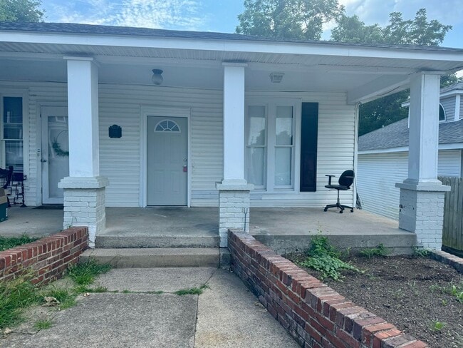 Building Photo - Radford - 331 Academy Ave