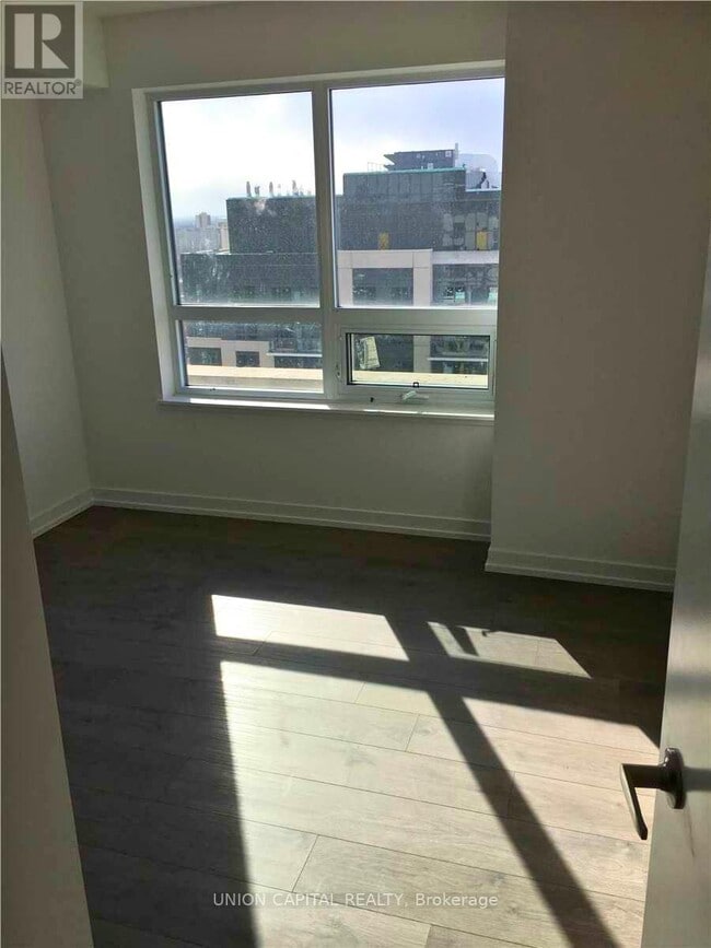 Photo du bâtiment - 1410 Dupont St