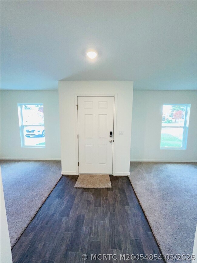 Foto del edificio - 1701 SE Manth Ln