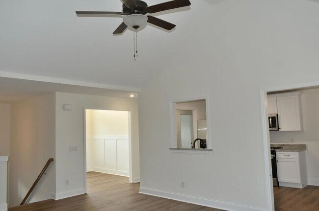 Foto del edificio - Rental in Ooltewah - 3 Bedrooms + Finished Basement