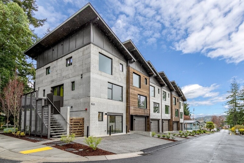 Primary Photo - 203 Madrona Way NE