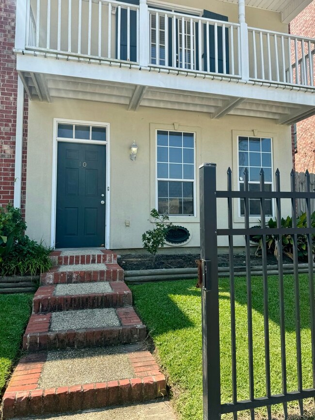 Foto del edificio - Beautiful and Spacious 2BD/2.5BA Condo in ...