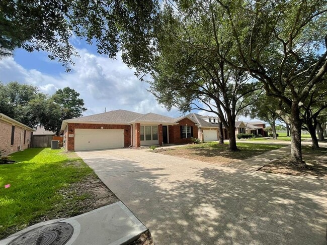 Building Photo - 16735 Sonoma Del Norte Dr