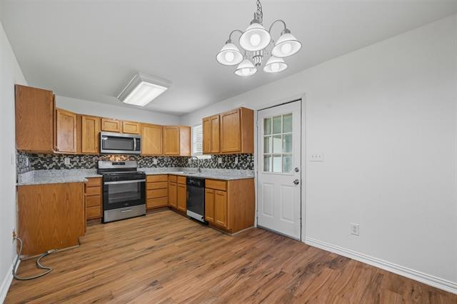 Foto del edificio - 304 S Oak St
