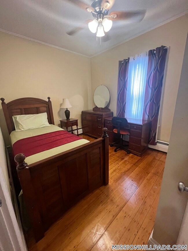 Foto del edificio - 123-125 Hillside St.