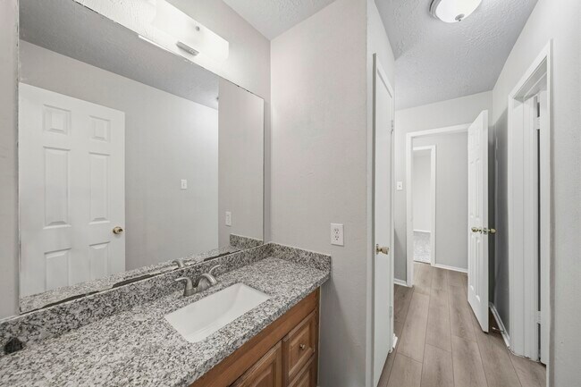 Building Photo - 8418 Lone Quail Dr