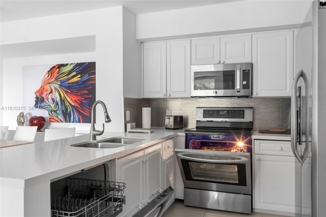 Building Photo - 19901 E Country Club Dr