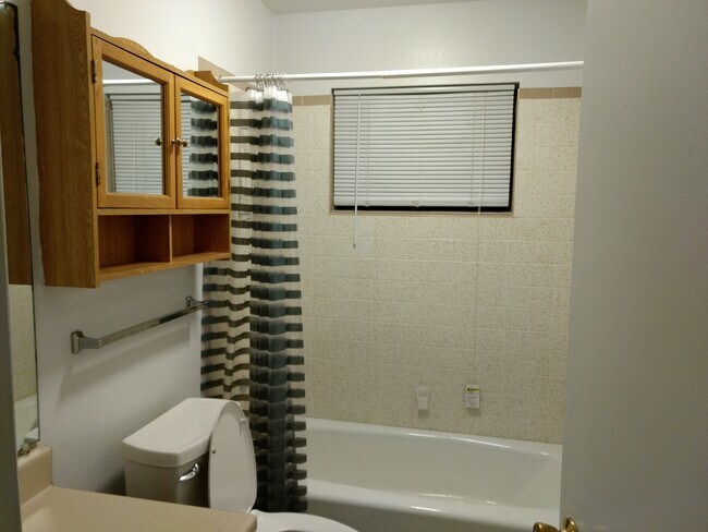 Building Photo - 203 S Broad St