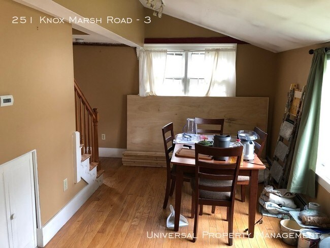 Building Photo - One Bedroom Apartment