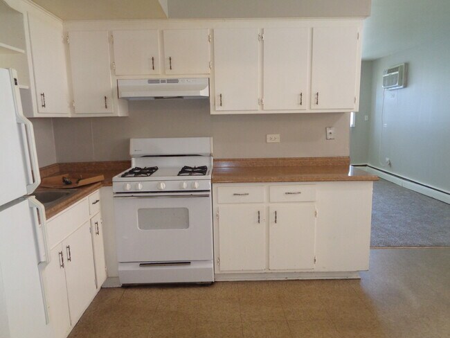 Building Photo - 9409 S 79th Ct
