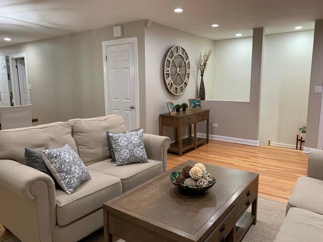 Foto del edificio - 1409 N Northwest Hwy