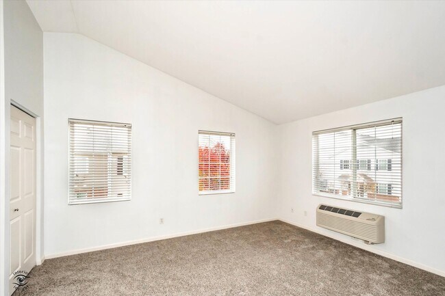 Building Photo - 162 Bertram Dr