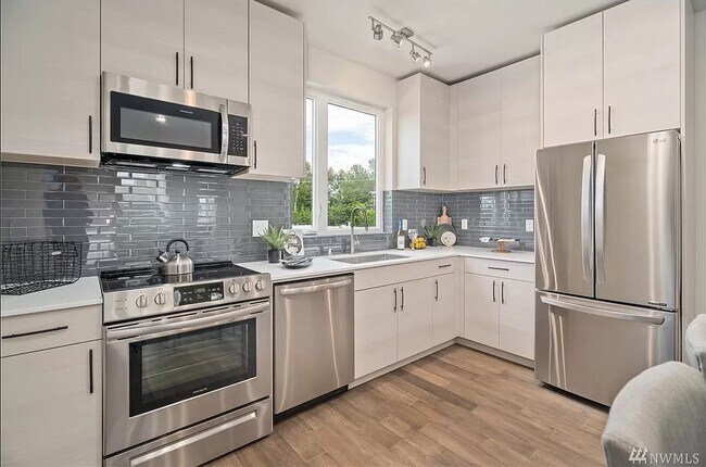 Cocina - 9268 50th Ave S